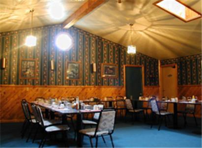 Zellar'S Village Inn Newberry ภายนอก รูปภาพ