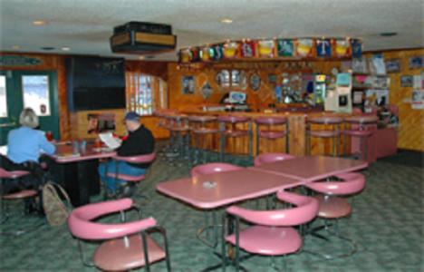 Zellar'S Village Inn Newberry ภายนอก รูปภาพ
