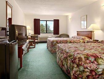 Zellar'S Village Inn Newberry ภายนอก รูปภาพ